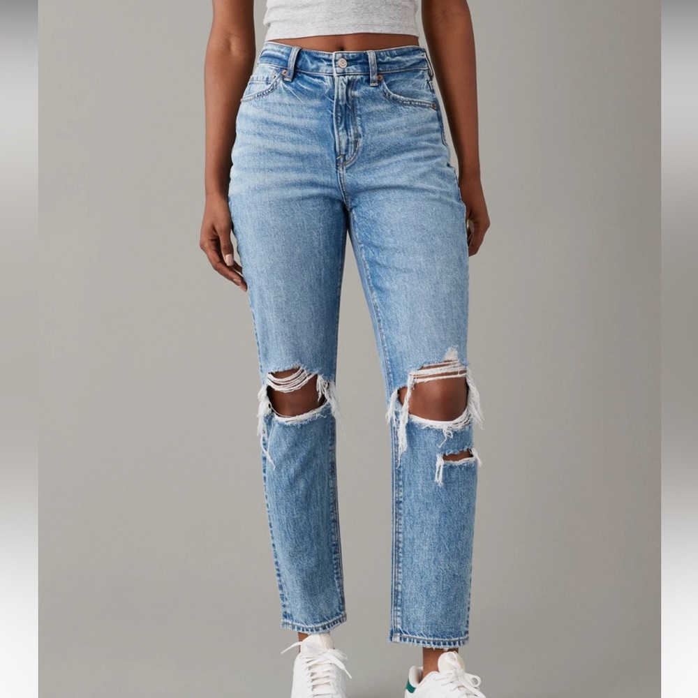 American Eagle Strigid Mom Jean